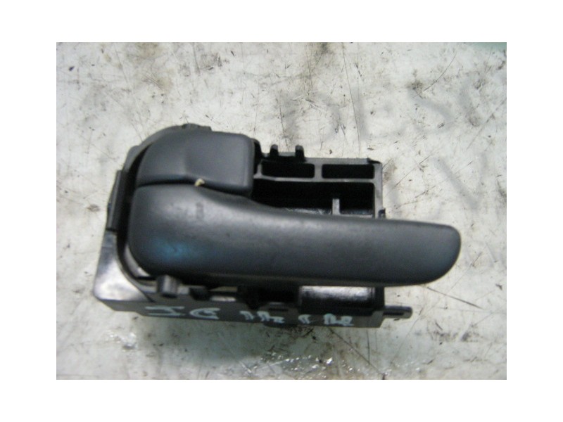 Recambio de maneta interior delantera izquierda para nissan primera berlina (p11) gx referencia OEM IAM   
