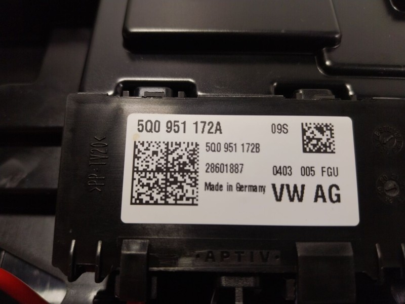Recambio de piloto interior para seat leon sportstourer (kl8) fr referencia OEM IAM 5H0959561AG 5H0959561AG 
