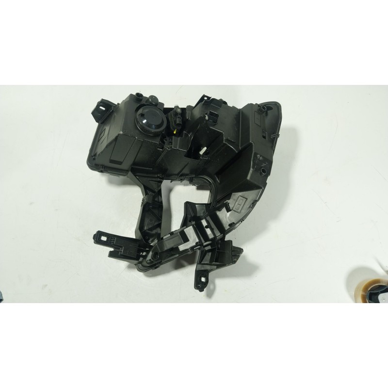Recambio de faro derecho para renault master iv 2.3 dci diesel fap energy cat referencia OEM IAM  260106174R 