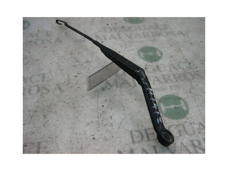 Recambio de brazo limpia delantero izquierdo para nissan primera berlina (p11) gx referencia OEM IAM   