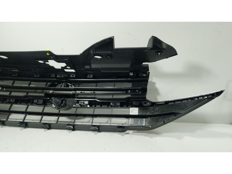 Recambio de rejilla para volkswagen amarok (t1a, t1b) 2.0 tdi 4motion referencia OEM IAM  N1XB8C291 
