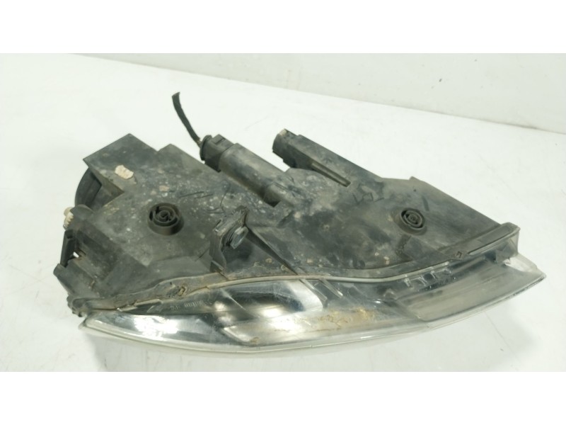 Recambio de faro izquierdo para volkswagen passat b6 (3c2) 2.0 tdi 16v referencia OEM IAM   