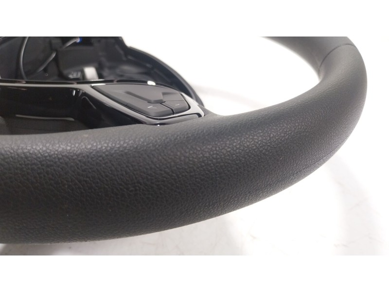 Recambio de volante para dacia sandero iii 1.0 tce 110 referencia OEM IAM  484002535R 