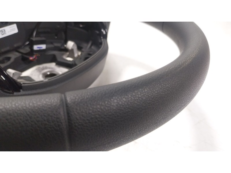 Recambio de volante para dacia sandero iii 1.0 tce 110 referencia OEM IAM  484002535R 