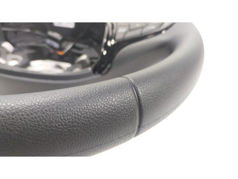 Recambio de volante para dacia sandero iii 1.0 tce 110 referencia OEM IAM  484002535R 