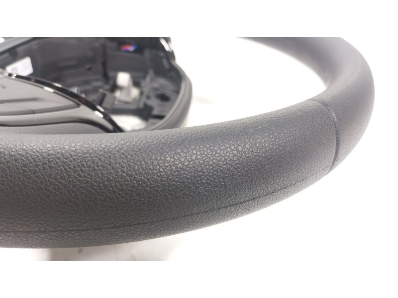 Recambio de volante para dacia sandero iii 1.0 tce 110 referencia OEM IAM  484002535R 