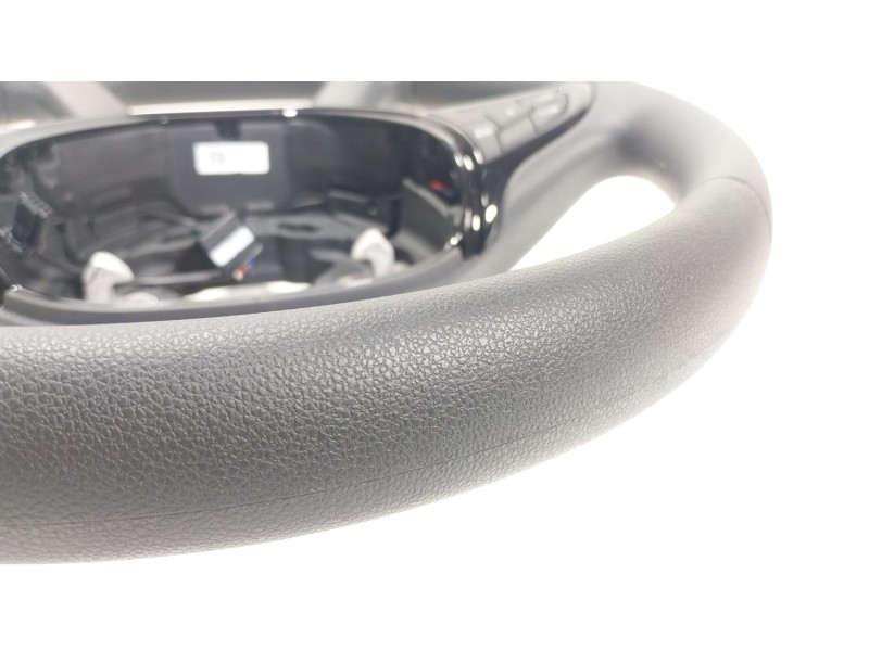 Recambio de volante para dacia sandero iii 1.0 tce 110 referencia OEM IAM  484002535R 