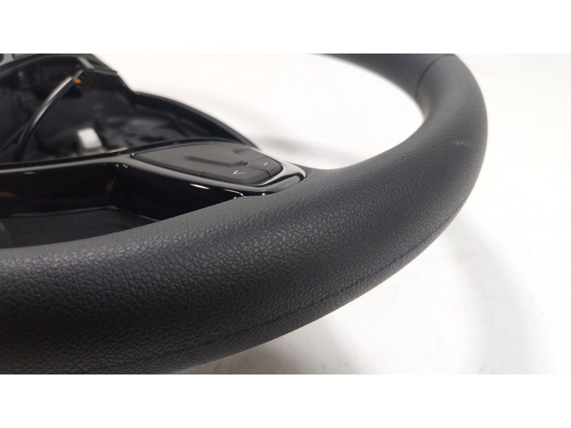 Recambio de volante para dacia sandero iii 1.0 tce 110 referencia OEM IAM  484002535R 