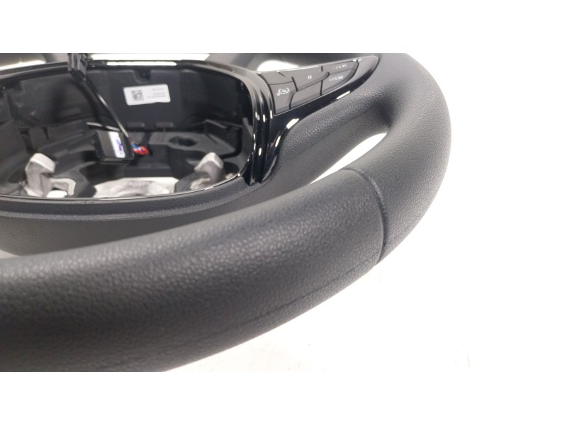 Recambio de volante para dacia sandero iii 1.0 tce 110 referencia OEM IAM  484002535R 