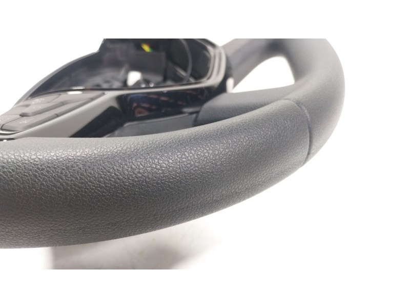 Recambio de volante para dacia sandero iii 1.0 tce 110 referencia OEM IAM  484002535R 