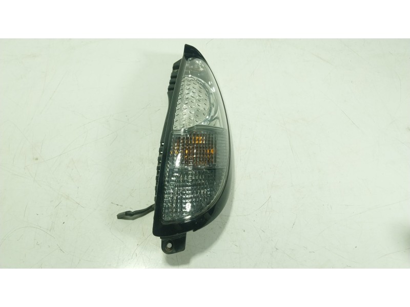 Recambio de piloto trasero derecho para citroën c-zero c-zero referencia OEM IAM 6351NE  