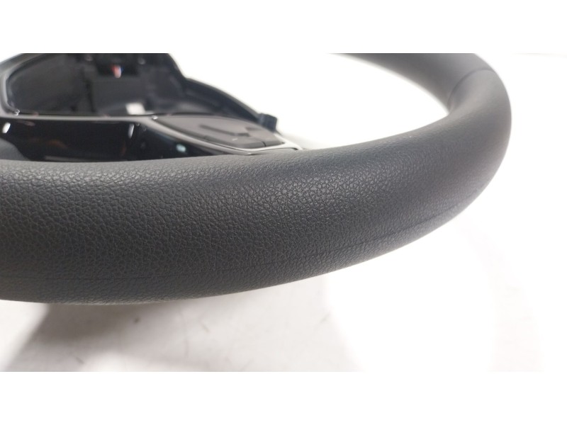 Recambio de volante para dacia sandero iii 1.0 tce 110 referencia OEM IAM  484002535R 