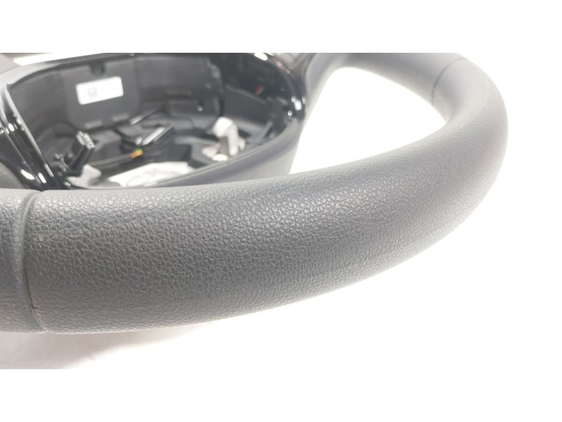 Recambio de volante para dacia sandero iii 1.0 tce 110 referencia OEM IAM  484002535R 