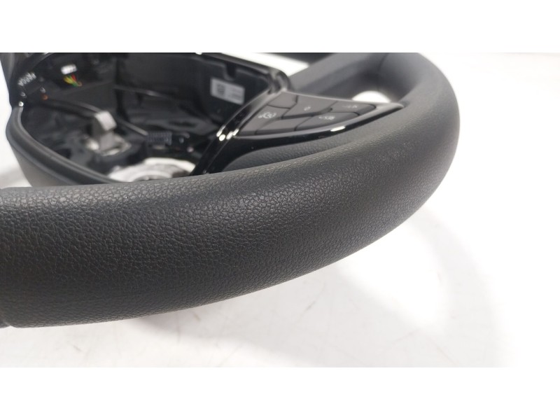 Recambio de volante para dacia sandero iii 1.0 tce 110 referencia OEM IAM  484002535R 