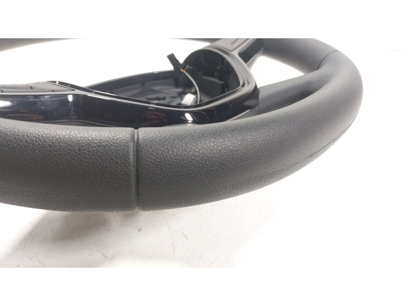 Recambio de volante para dacia sandero iii 1.0 tce 110 referencia OEM IAM  484002535R 