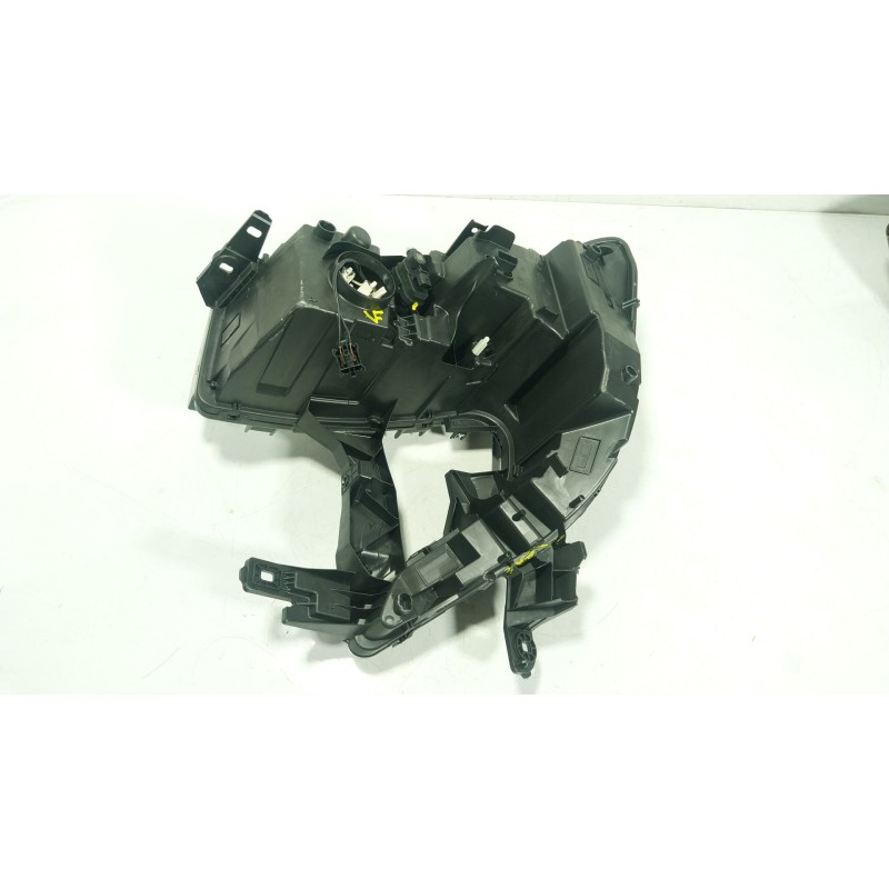 Recambio de faro derecho para renault master iv 2.3 dci diesel fap energy cat referencia OEM IAM  260107323R 