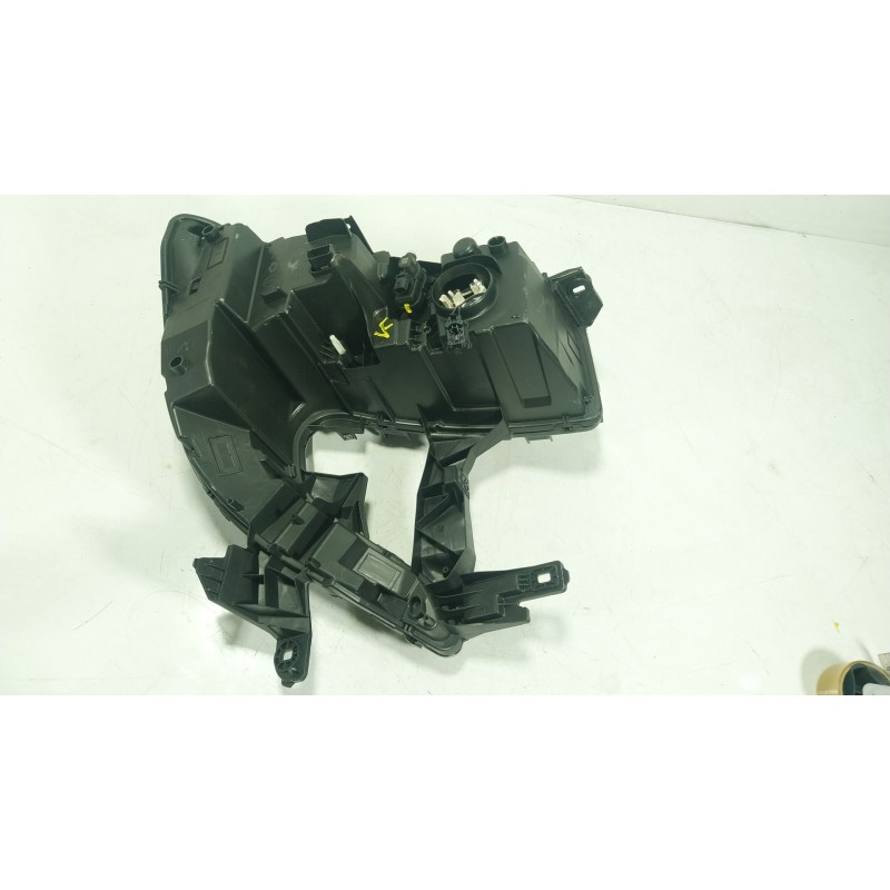 Recambio de faro izquierdo para renault master iv 2.3 dci diesel fap energy cat referencia OEM IAM  260609073R 