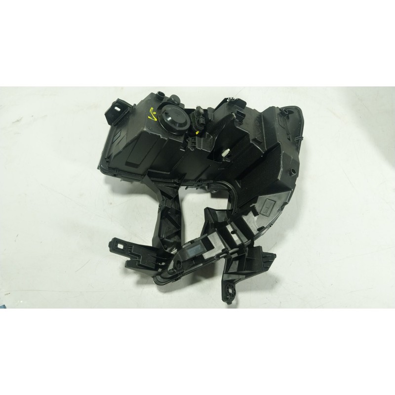 Recambio de faro derecho para renault master iv 2.3 dci diesel fap energy cat referencia OEM IAM  260106174R 