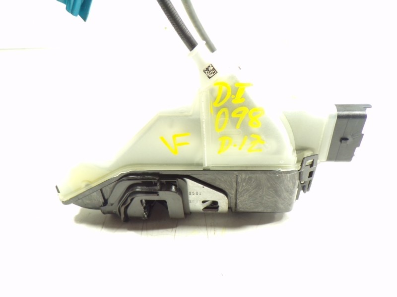 Recambio de cerradura puerta delantera izquierda para toyota proace city 1.5 dci referencia OEM IAM SU001A9682 16943580 