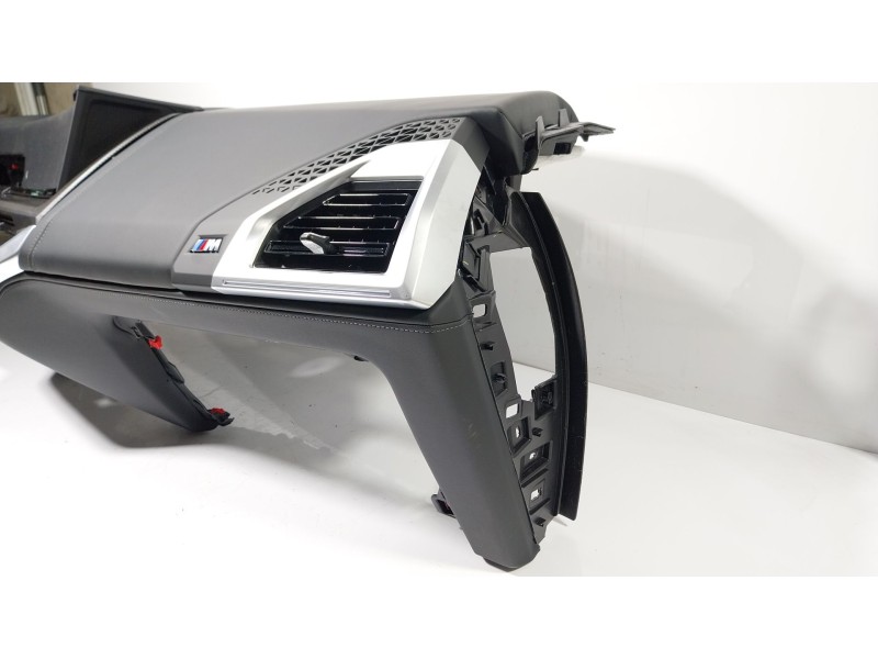 Recambio de salpicadero para bmw xm (g09) plug-in-hybrd a las 4 ruedas referencia OEM IAM   