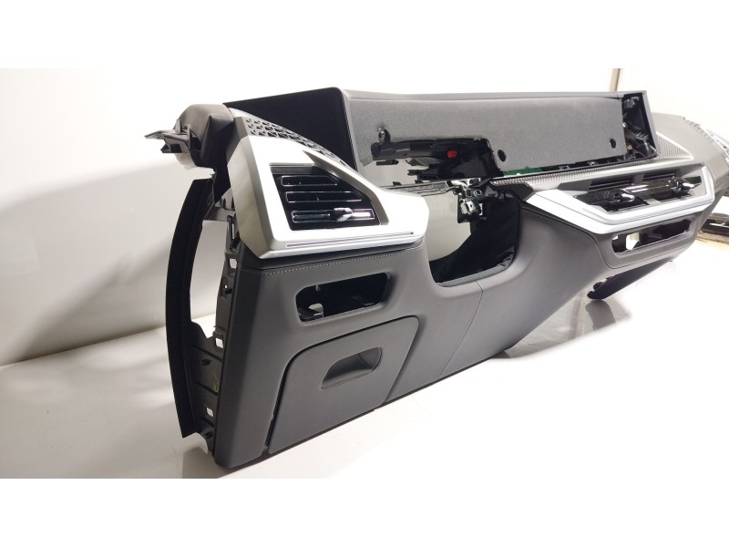 Recambio de salpicadero para bmw xm (g09) plug-in-hybrd a las 4 ruedas referencia OEM IAM   