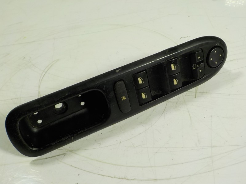 Recambio de mando elevalunas delantero izquierdo para peugeot 407 sw 2.0 16v hdi fap referencia OEM IAM  96468704XT 