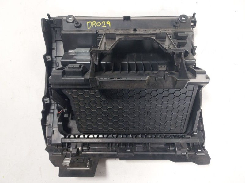 Recambio de guantera para volkswagen tiguan (ad1, ax1) 2.0 tdi referencia OEM IAM 5NB857114C 5NB857101 