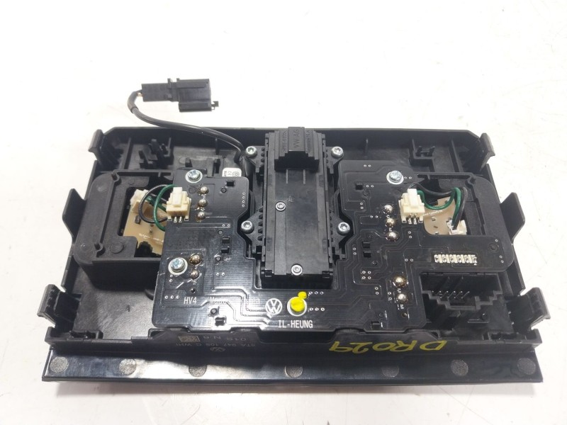 Recambio de piloto interior para volkswagen tiguan (ad1, ax1) 2.0 tdi referencia OEM IAM 5TA947105C 5TA947105C 