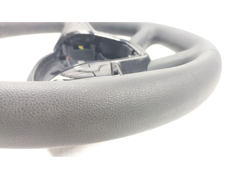 Recambio de volante para dacia sandero iii 1.0 tce 110 referencia OEM IAM 484002535R 484002535R 