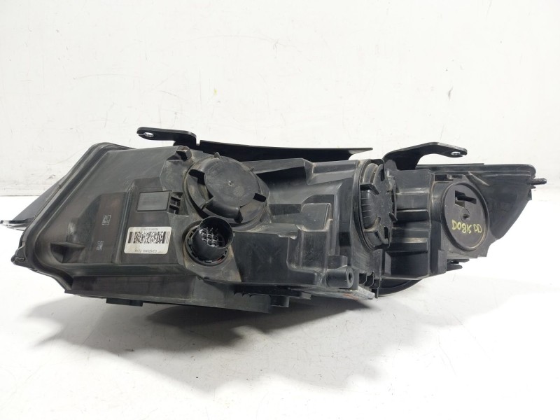 Recambio de faro izquierdo para land rover discovery sport (l550) 2.0 d 4x4 referencia OEM IAM  FK7213W029 