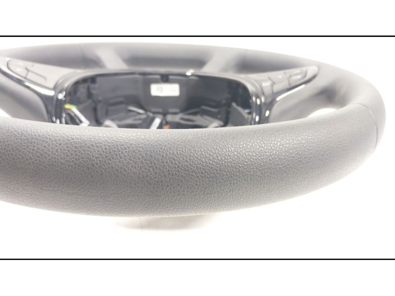 Recambio de volante para dacia sandero iii 1.0 tce 110 referencia OEM IAM 484002535R 484002535R 