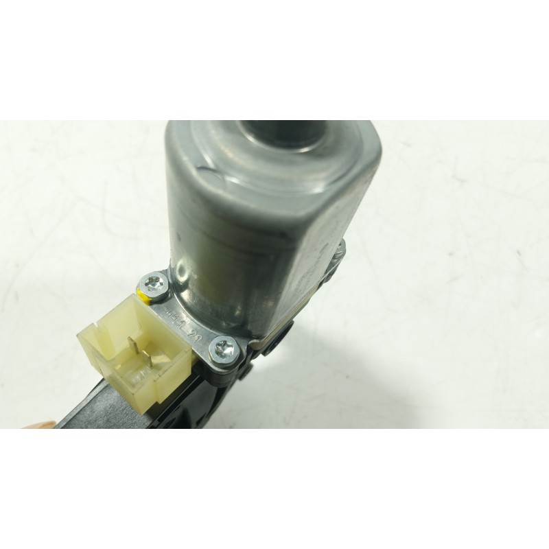 Recambio de motor elevalunas delantero derecho para audi q3 sportback (f3n) 35 tdi referencia OEM IAM  5Q0959801C 