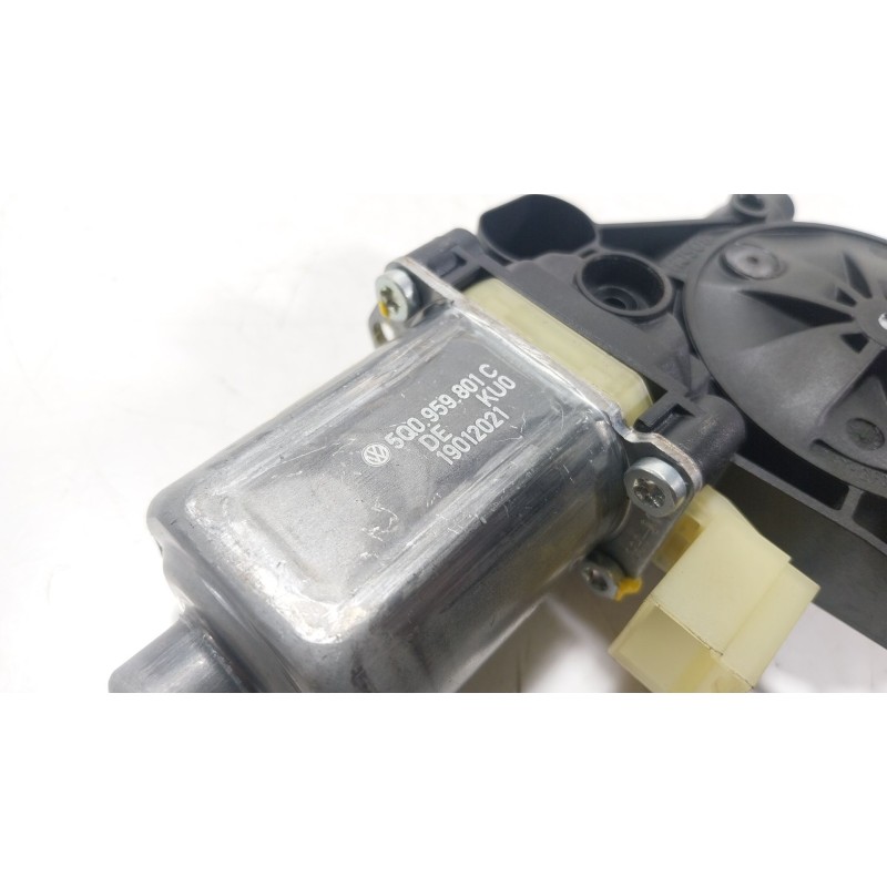 Recambio de motor elevalunas delantero derecho para audi q3 sportback (f3n) 35 tdi referencia OEM IAM  5Q0959801C 