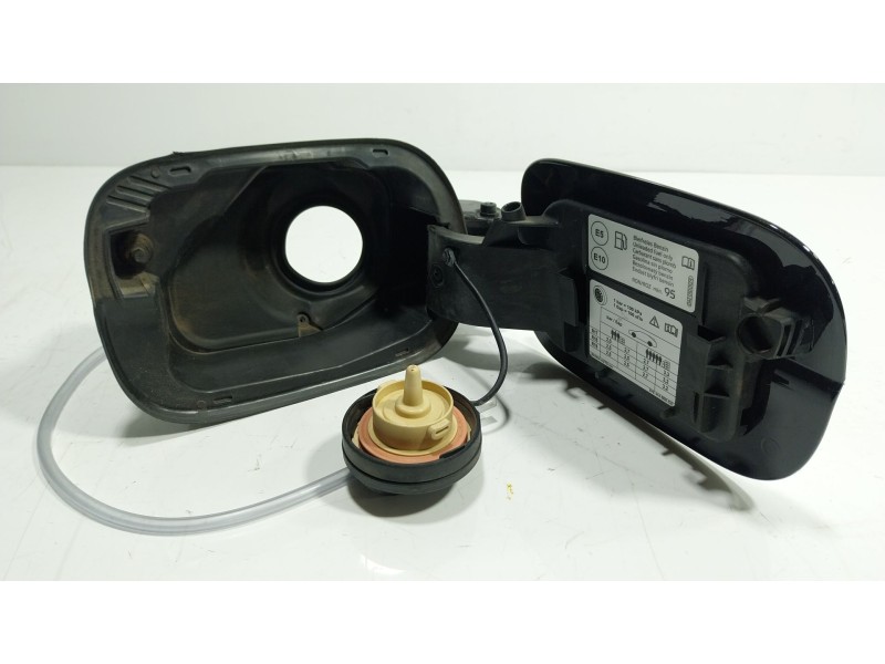 Recambio de tapa combustible para skoda superb iii station wagon (3v5) 1.4 tsi iv referencia OEM IAM 3V9809909  