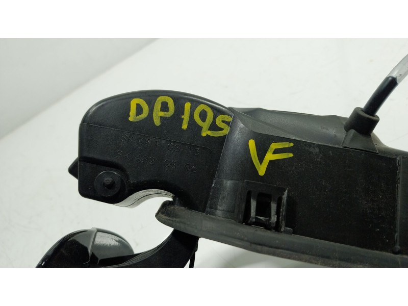 Recambio de tapa combustible para skoda superb iii station wagon (3v5) 1.4 tsi iv referencia OEM IAM 3V9809909  