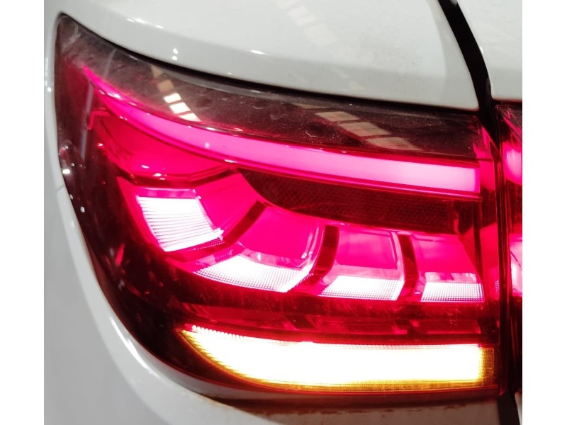 Recambio de piloto trasero izquierdo para mg zs suv (azs1) 1.5 vti referencia OEM IAM  10571681 