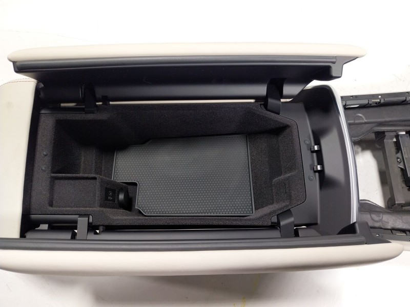 Recambio de apoyabrazos central para bmw 8 coupé (g15, f92) 840 d xdrive referencia OEM IAM  105031513 