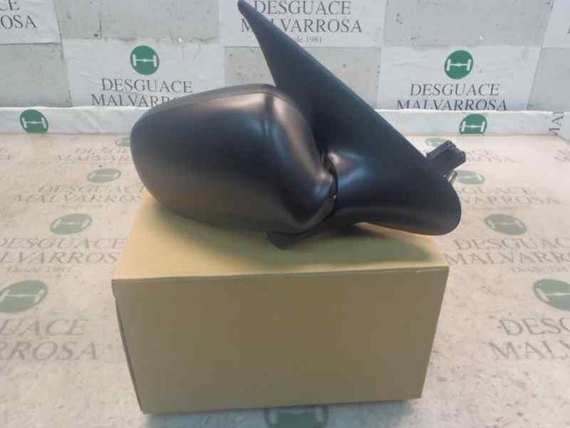 Recambio de espejo derecho para citroën xsara berlina 2.0 hdi referencia OEM IAM  0955808 