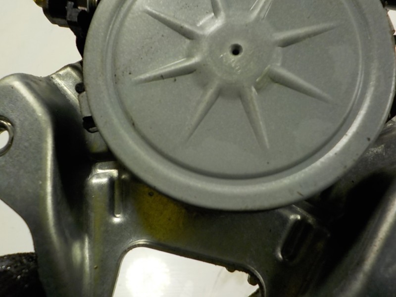 Recambio de elevalunas trasero izquierdo para nissan x-trail (t32) acenta referencia OEM IAM 827214CA0A 827311BA0A 827311BA0A