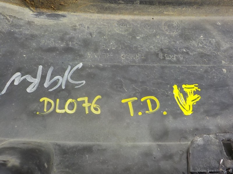 Recambio de aletin trasero derecho para jeep commander 3.0 v6 crd limited referencia OEM IAM 1FG46AXRAA  