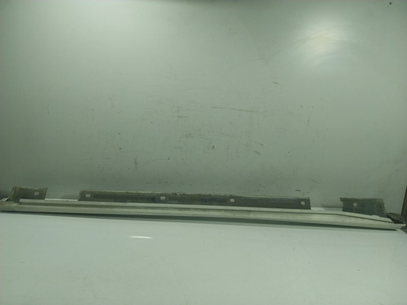 Recambio de faldon lateral para mercedes-benz clase a (w176) a 200 (176.043) referencia OEM IAM A2466980554  