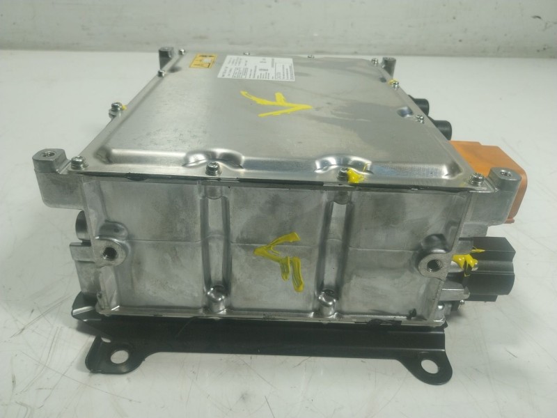 Recambio de convertidor de voltaje para mercedes-benz clase a berlina (bm 177) referencia OEM IAM A0009006520 A0009006520 