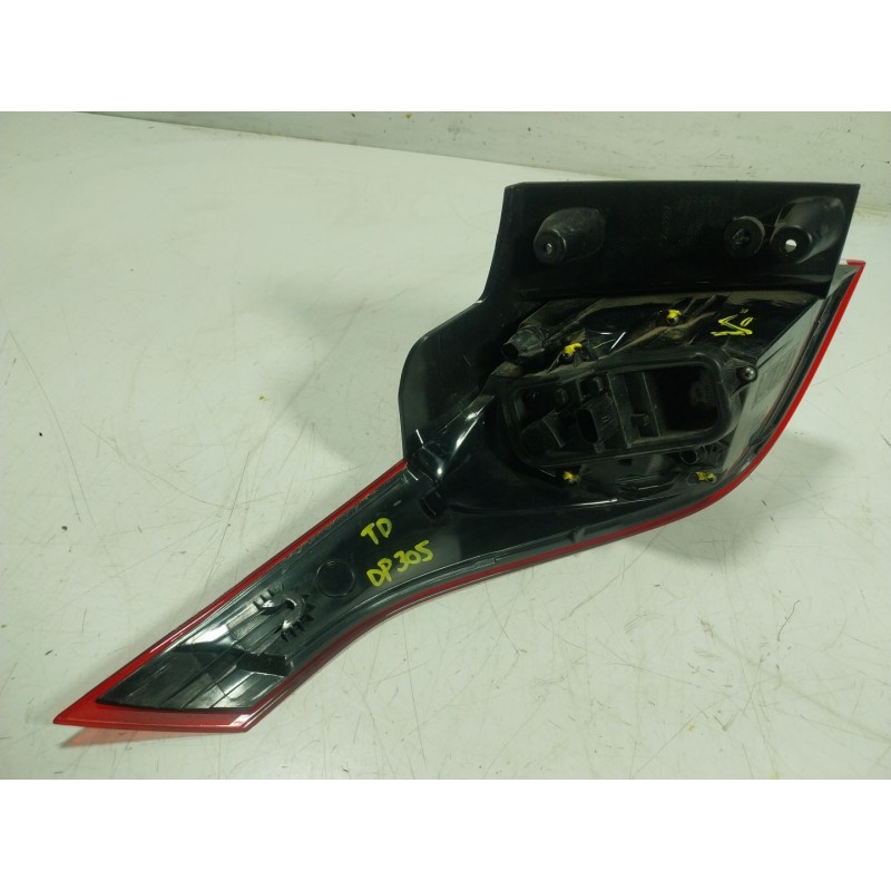 Recambio de piloto trasero derecho para opel crossland x / crossland (p17, p2qo) 1.2 (75) referencia OEM IAM 13467977  