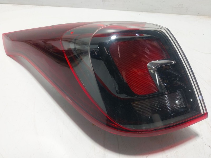 Recambio de piloto trasero izquierdo para opel crossland x / crossland (p17, p2qo) 1.2 (75) referencia OEM IAM 13467976  