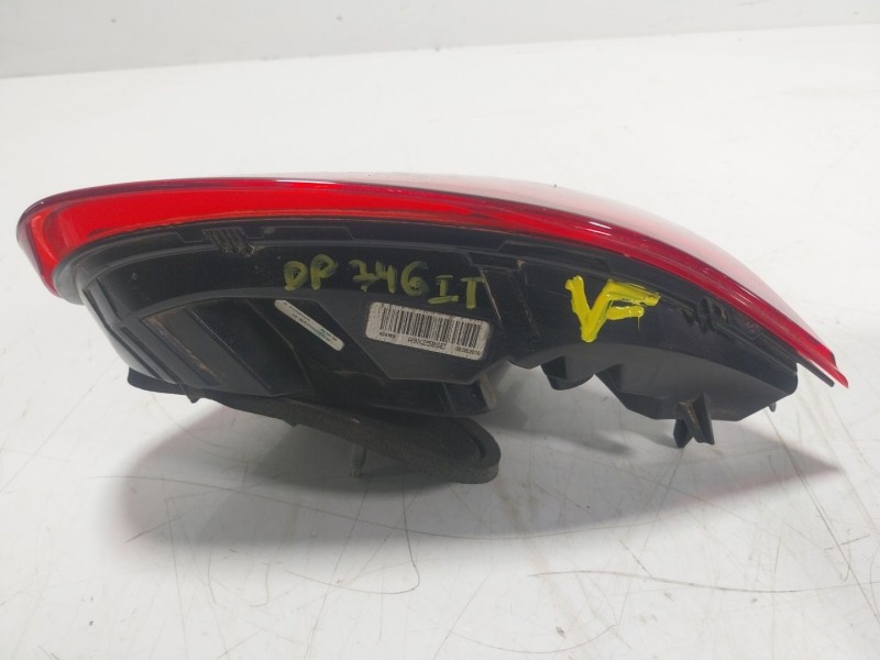 Recambio de piloto trasero izquierdo interior para peugeot 2008 i (cu_) 1.2 vti referencia OEM IAM 9814758480  