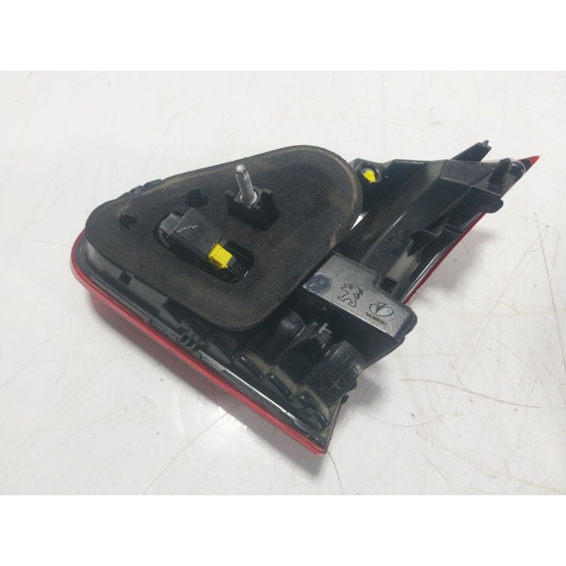 Recambio de piloto trasero izquierdo interior para peugeot 2008 i (cu_) 1.2 vti referencia OEM IAM 9814758480  