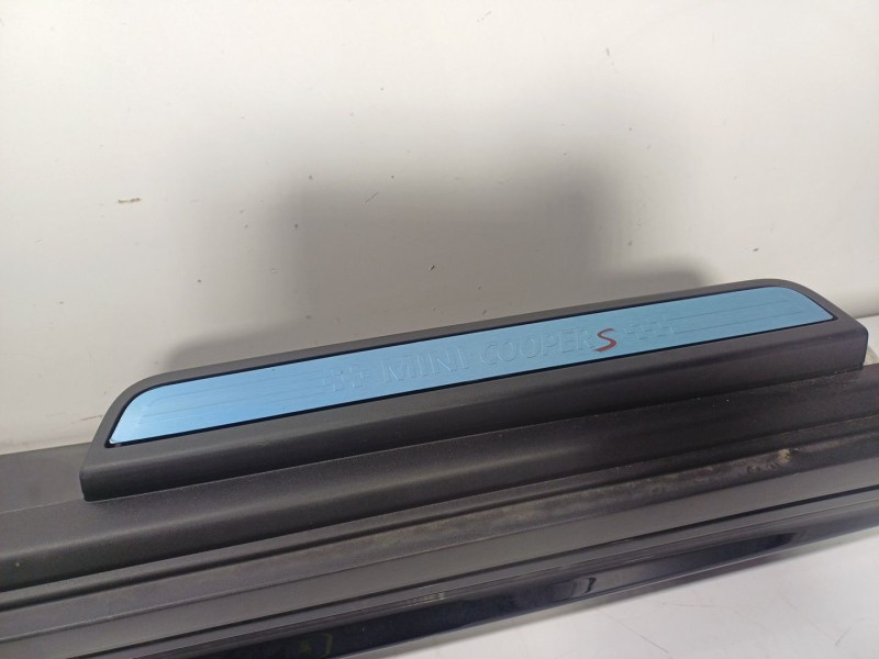 Recambio de faldon lateral para mini mini countryman (f60) cooper s all4 referencia OEM IAM 51775A870A2  