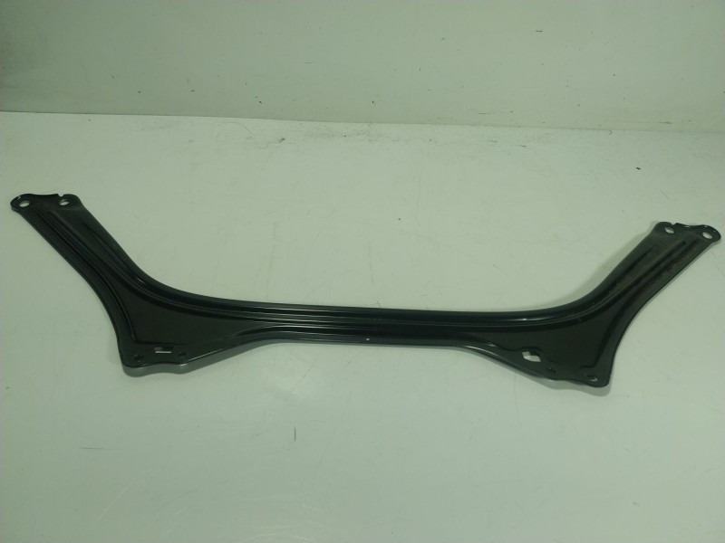 Recambio de travesaño inferior para bmw 3 (g20, g80, g28) 330 i referencia OEM IAM 51617423989 742398903 