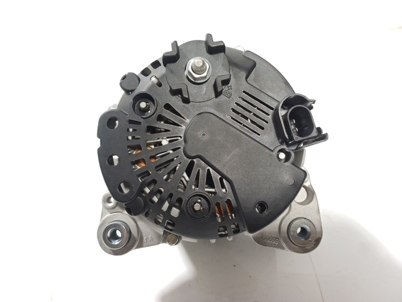 Recambio de alternador para volkswagen golf v (1k1) 2.0 tdi referencia OEM IAM   