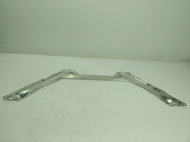 Recambio de travesaño inferior para bmw 8 coupé (g15, f92) 840 i xdrive referencia OEM IAM 51617453800 3C740852207 